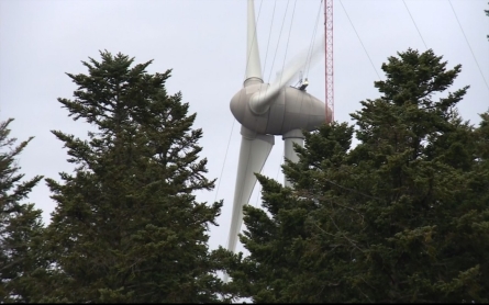 Wind turbines divide French towns